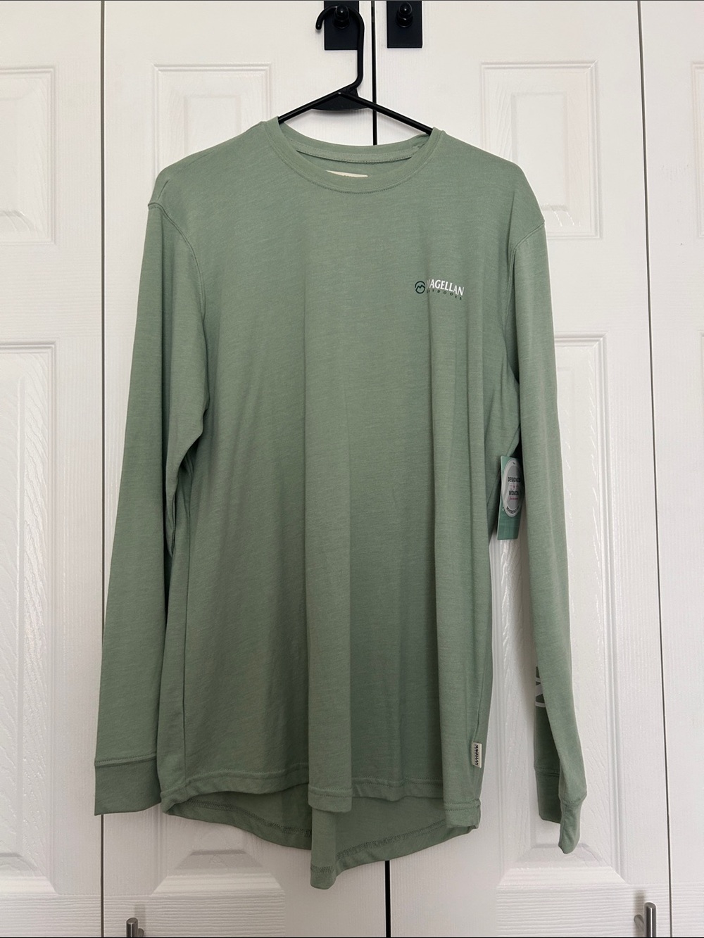 Magellan Outdoors Women’s Long-sleeve crew top